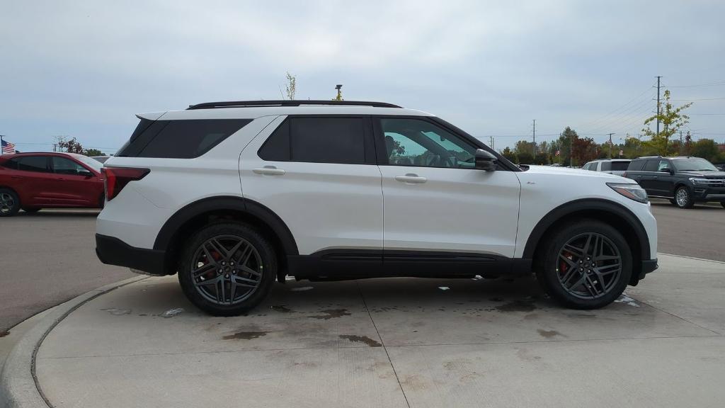 new 2025 Ford Explorer car, priced at $48,710