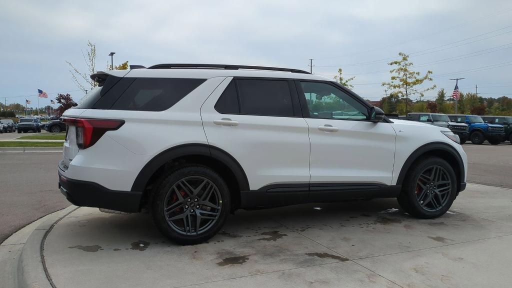 new 2025 Ford Explorer car, priced at $48,710