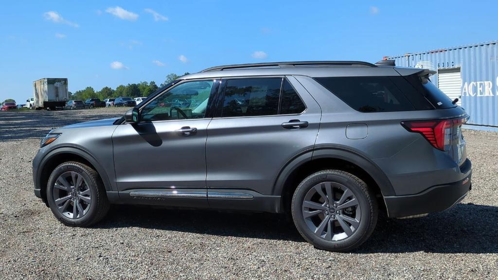 new 2025 Ford Explorer car, priced at $44,542