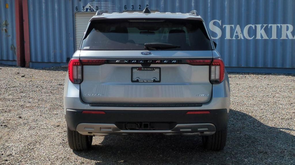 new 2025 Ford Explorer car, priced at $44,525