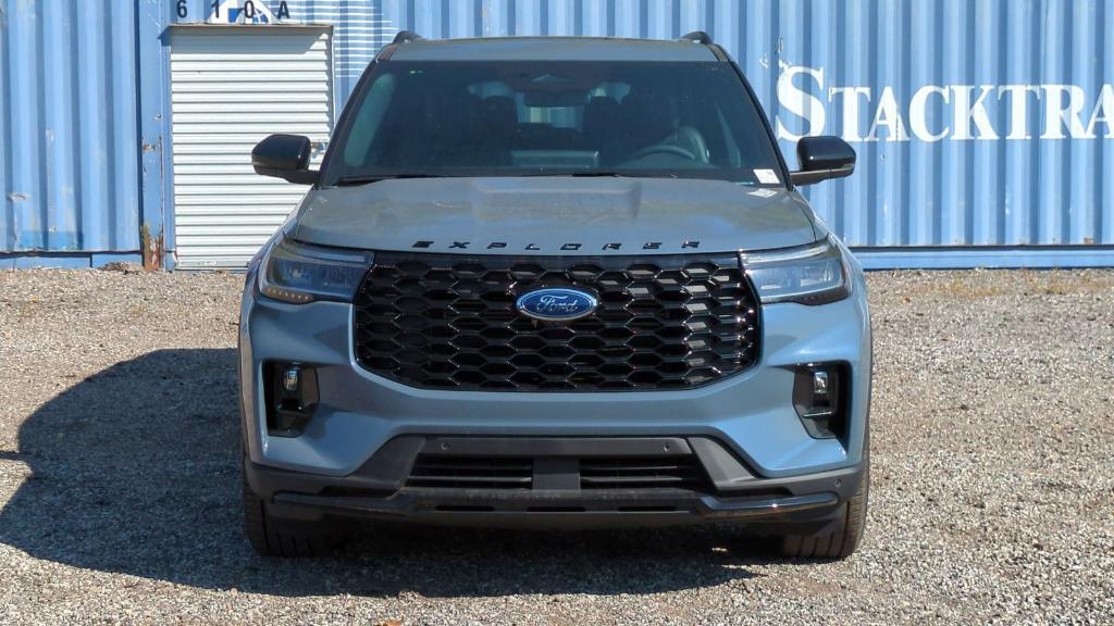 new 2025 Ford Explorer car, priced at $48,319