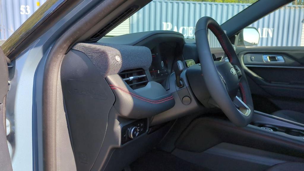 new 2025 Ford Explorer car, priced at $48,319