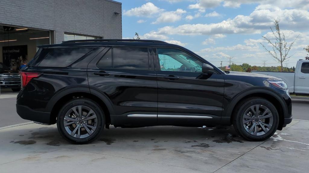 new 2025 Ford Explorer car, priced at $44,181