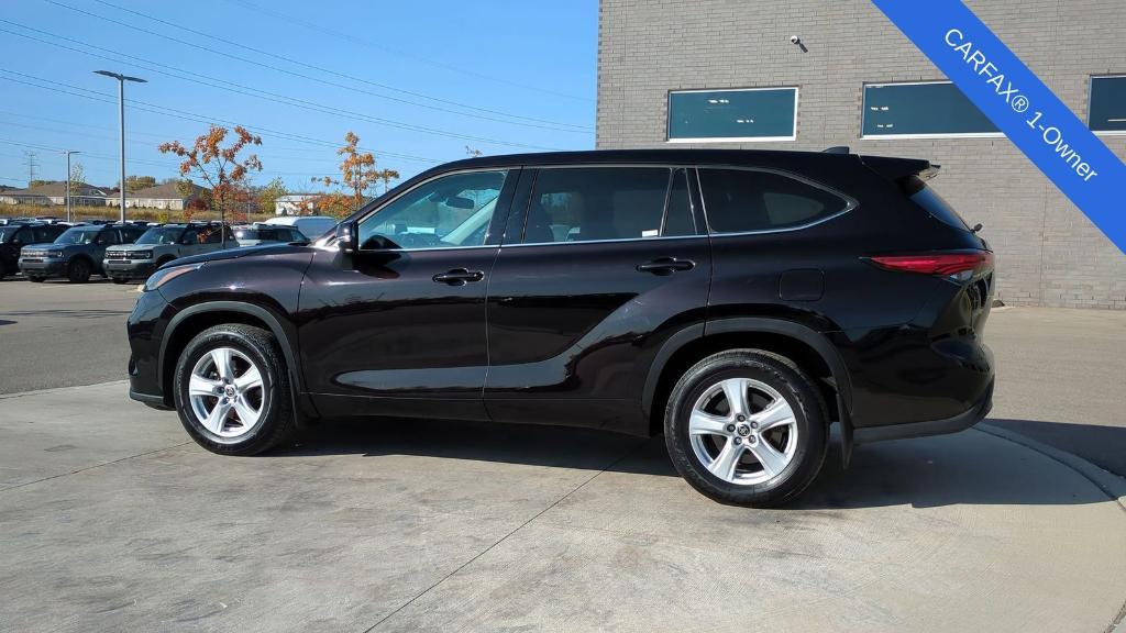 used 2022 Toyota Highlander car, priced at $29,795