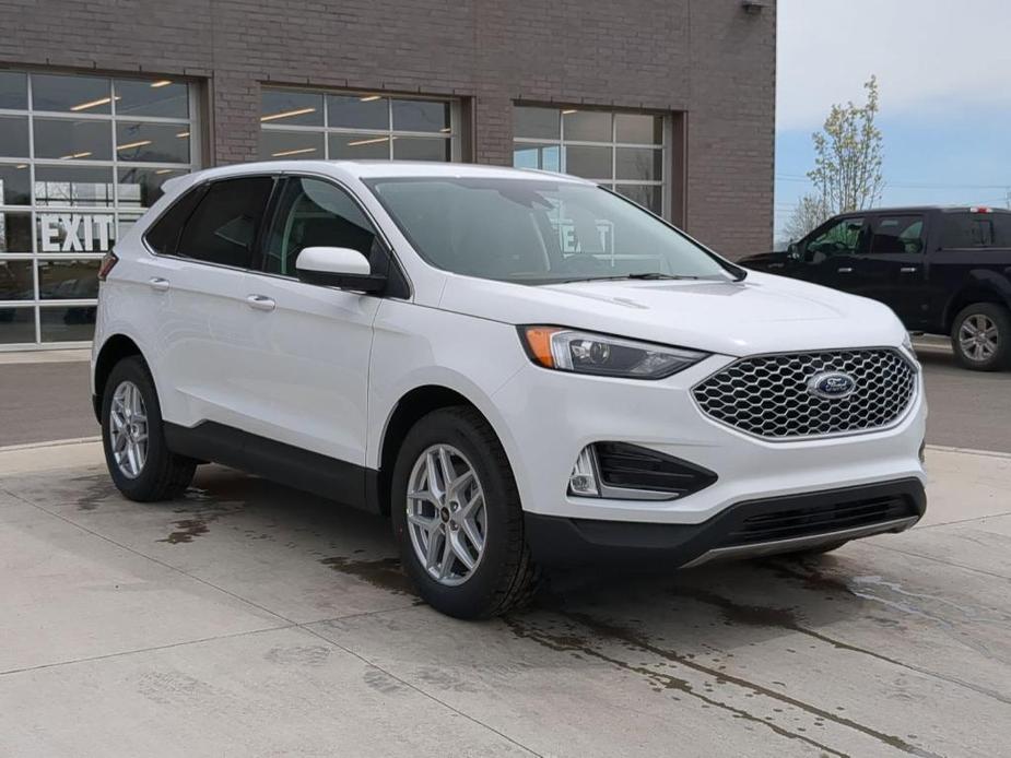 new 2024 Ford Edge car, priced at $40,144