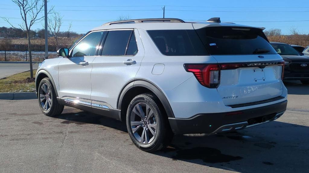 new 2025 Ford Explorer car, priced at $43,394