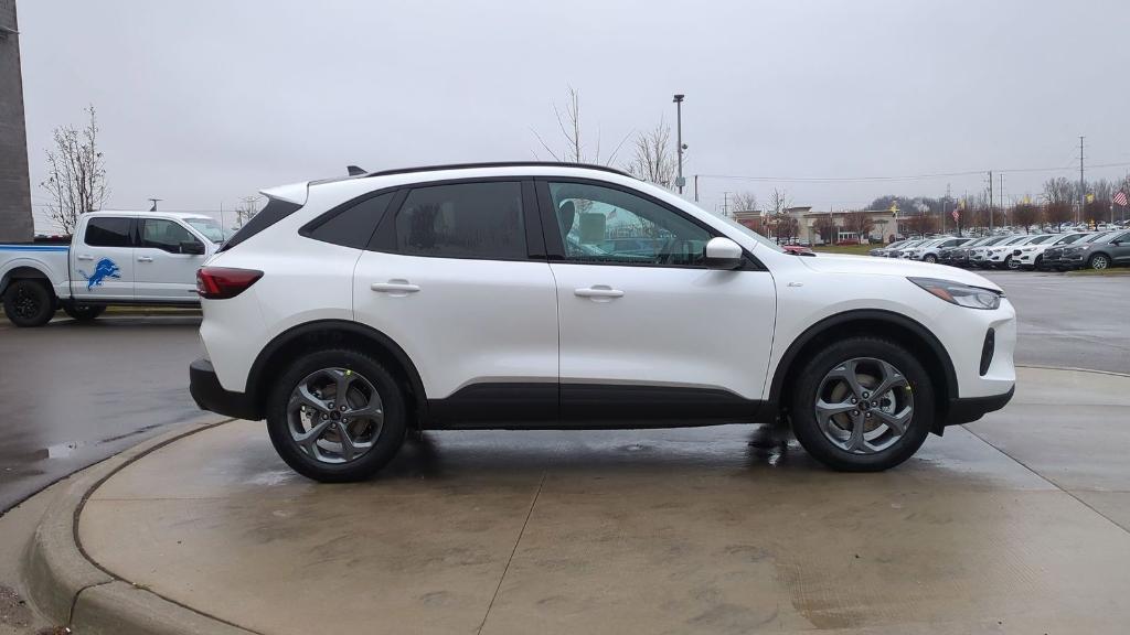 new 2025 Ford Escape car, priced at $35,637