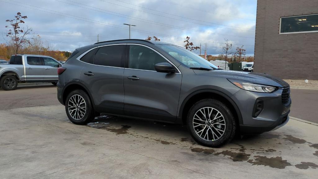 new 2025 Ford Escape car, priced at $37,220