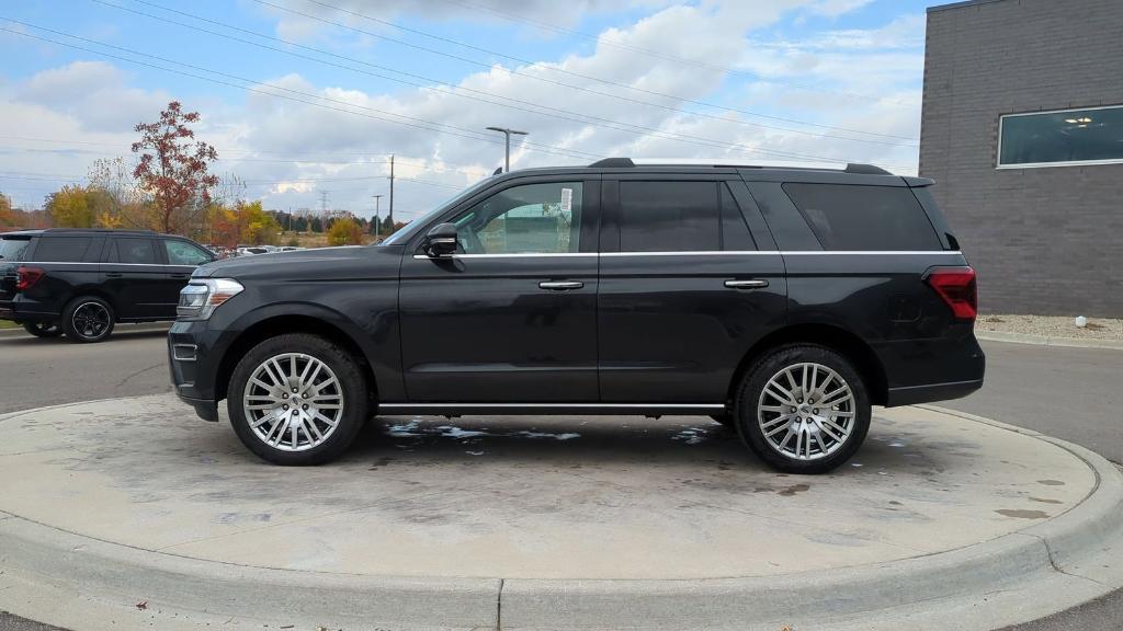 new 2024 Ford Expedition car, priced at $71,214