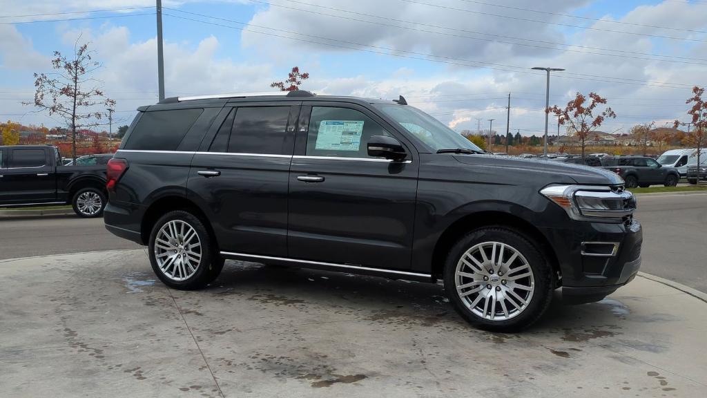 new 2024 Ford Expedition car, priced at $71,214