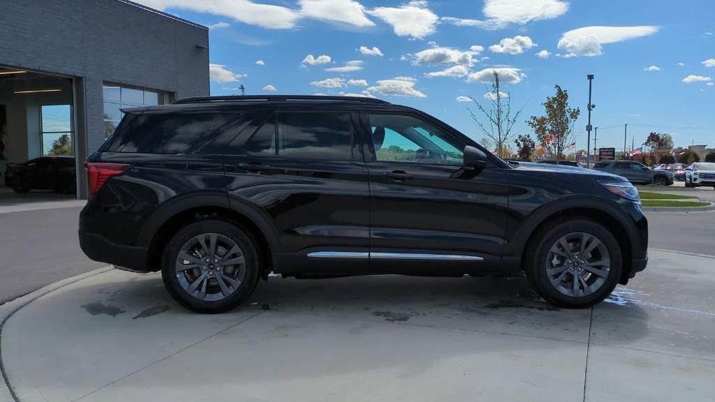 new 2025 Ford Explorer car, priced at $43,025