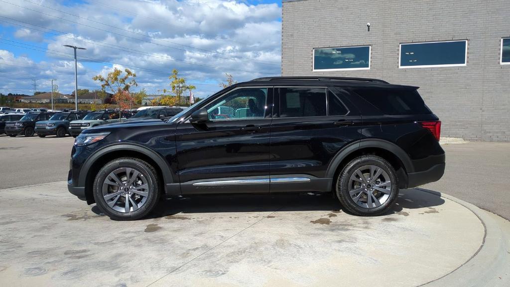 new 2025 Ford Explorer car, priced at $43,025