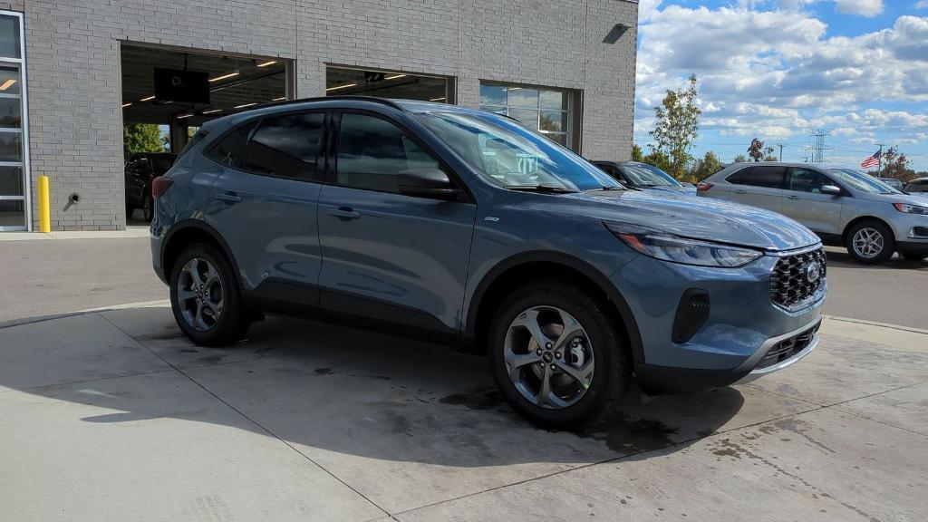 new 2025 Ford Escape car, priced at $31,060