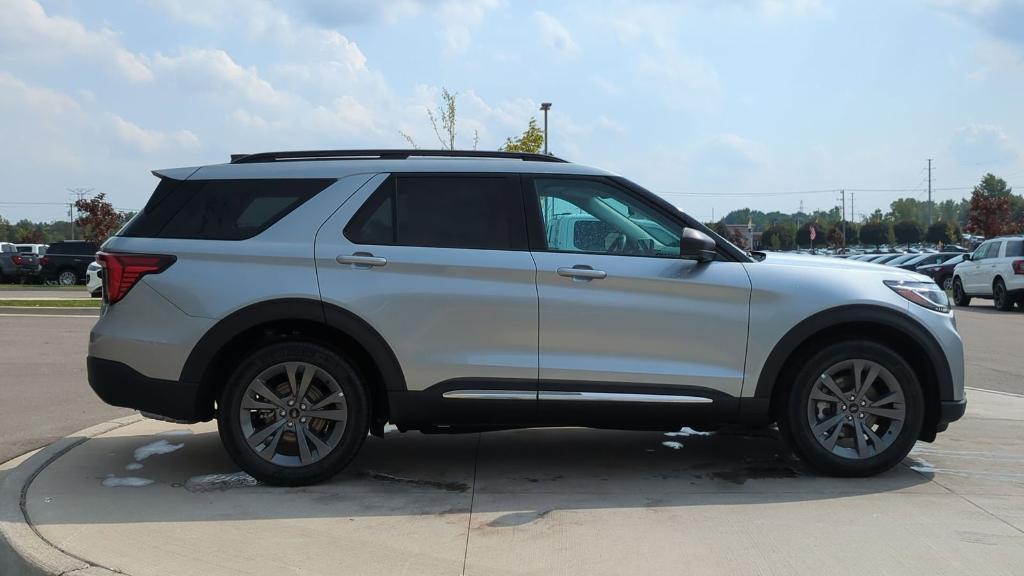 new 2025 Ford Explorer car, priced at $44,542