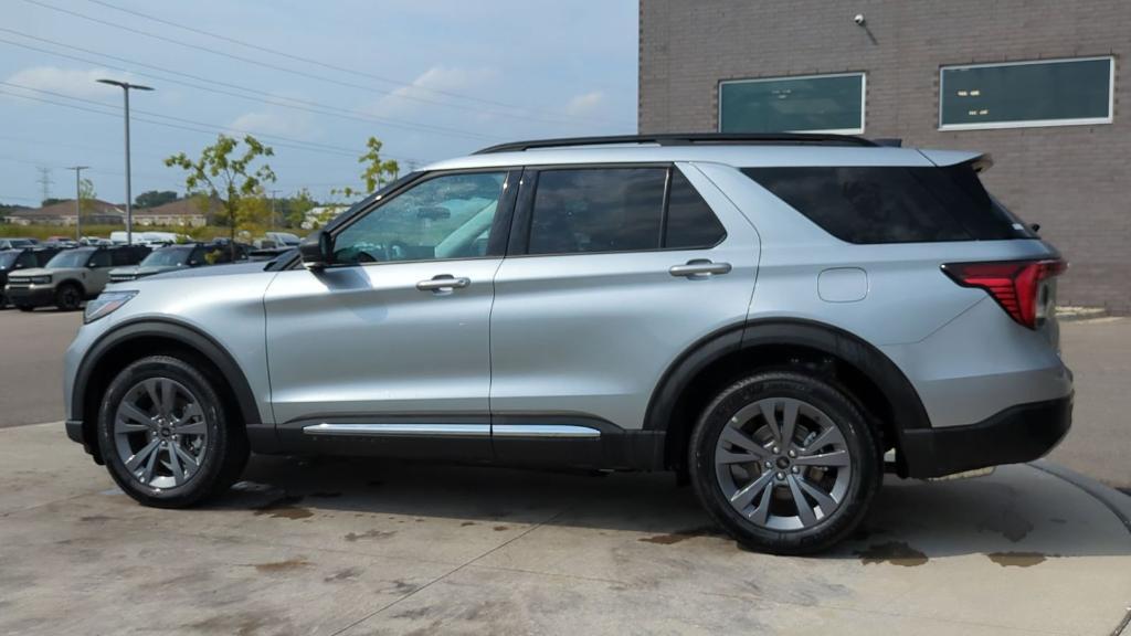 new 2025 Ford Explorer car, priced at $44,542