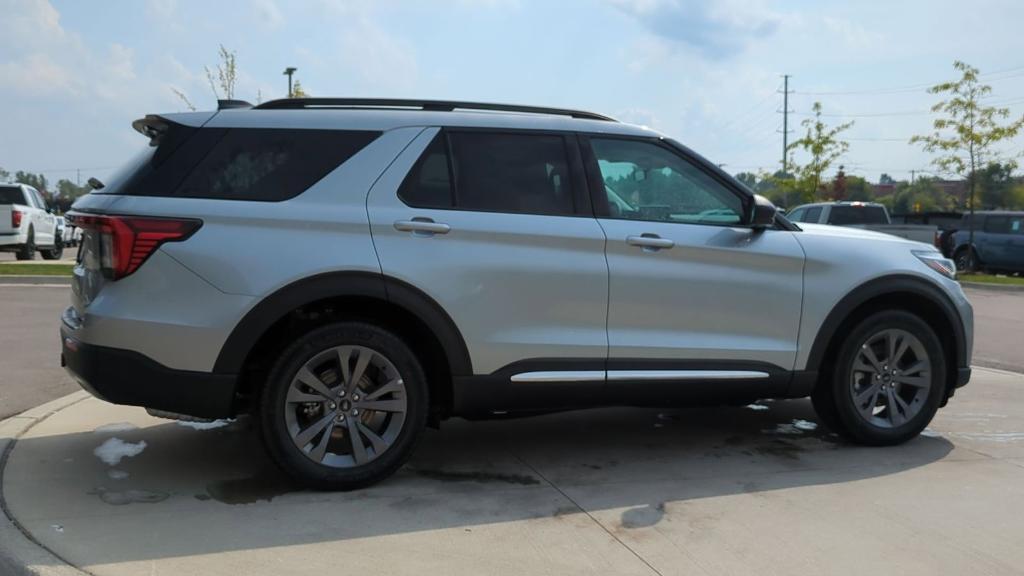 new 2025 Ford Explorer car, priced at $44,542