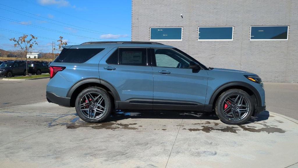 new 2025 Ford Explorer car, priced at $56,885