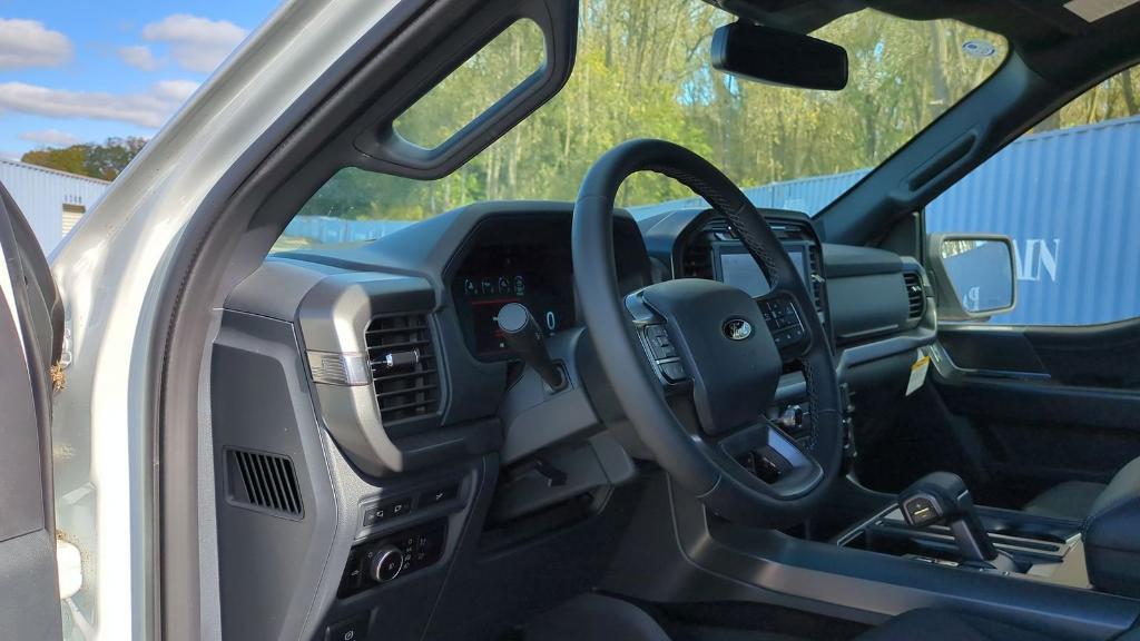 new 2024 Ford F-150 car, priced at $51,609