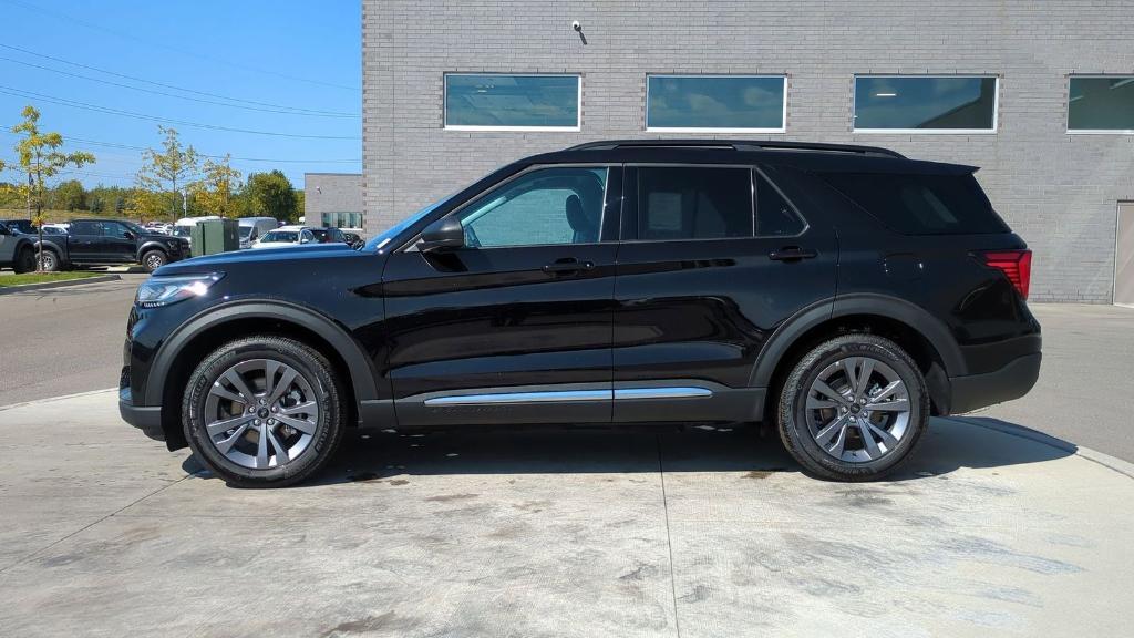 new 2025 Ford Explorer car, priced at $44,202