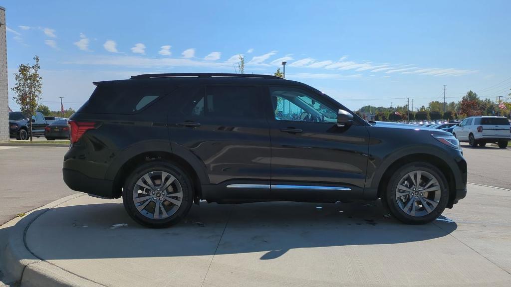 new 2025 Ford Explorer car, priced at $44,202