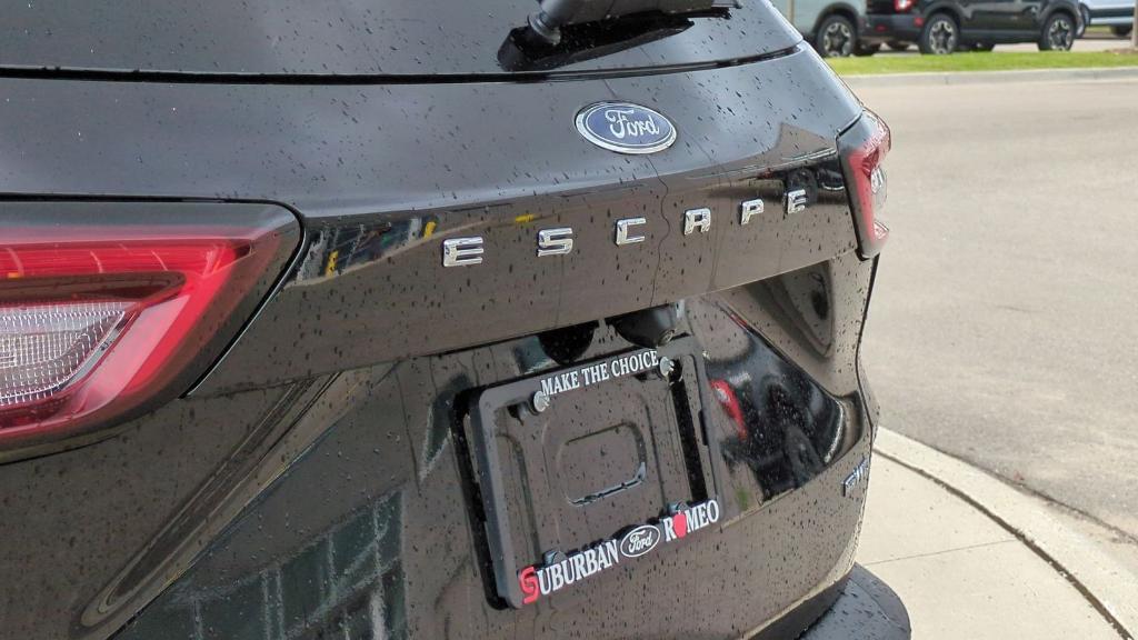 new 2025 Ford Escape car, priced at $31,952