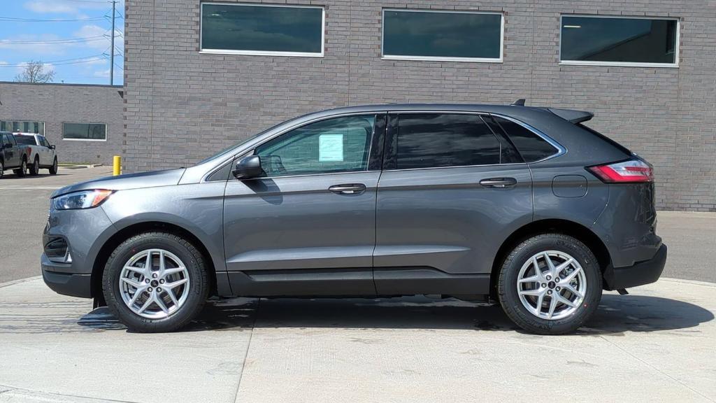 new 2024 Ford Edge car, priced at $41,185