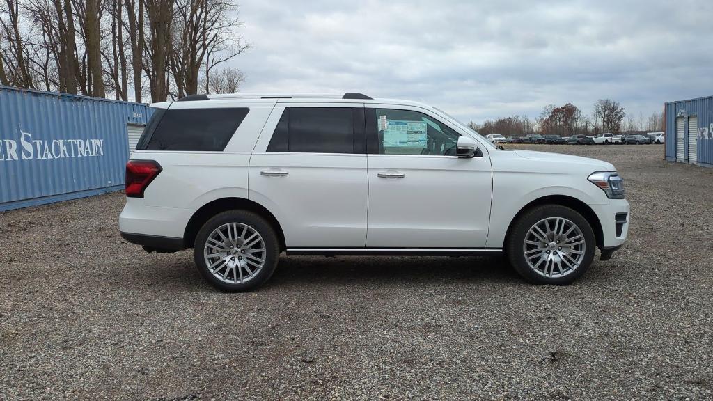 new 2024 Ford Expedition car, priced at $72,820