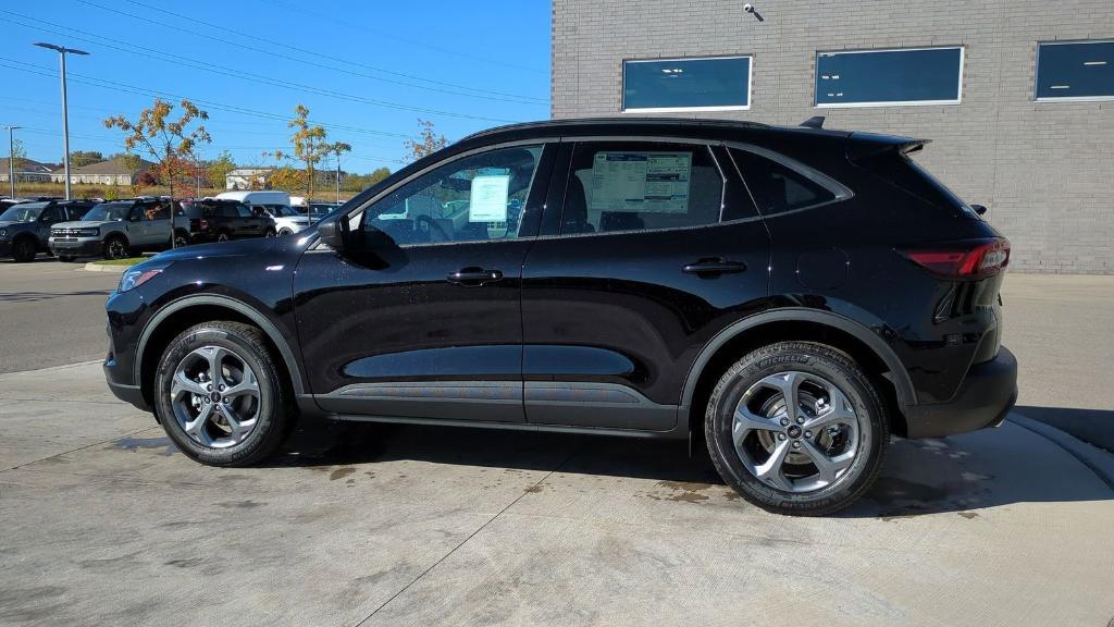 new 2025 Ford Escape car, priced at $31,952