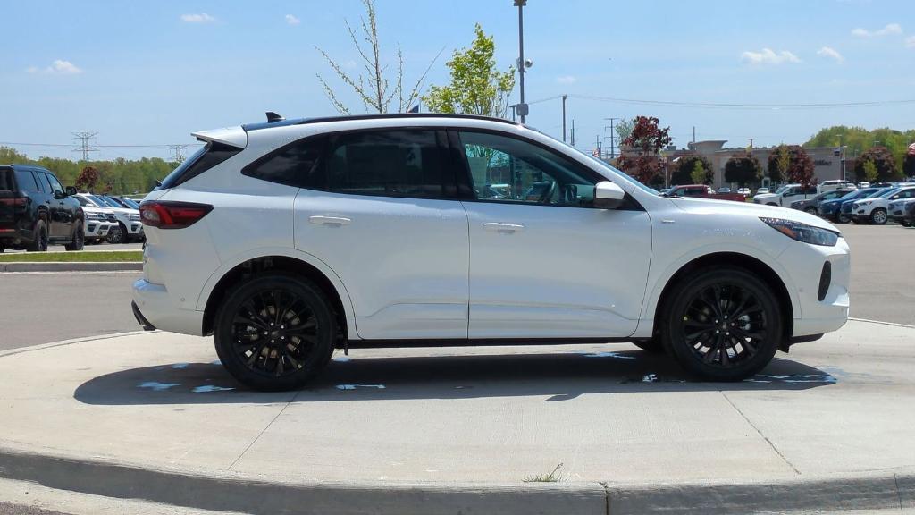 new 2024 Ford Escape car, priced at $40,887