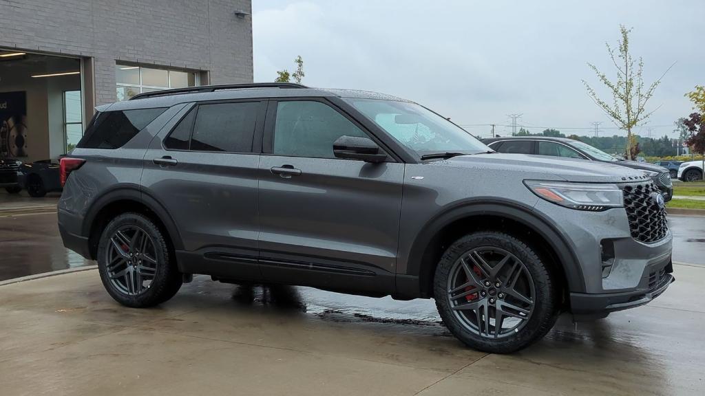 new 2025 Ford Explorer car, priced at $49,375