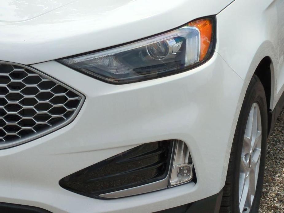 new 2024 Ford Edge car, priced at $39,911