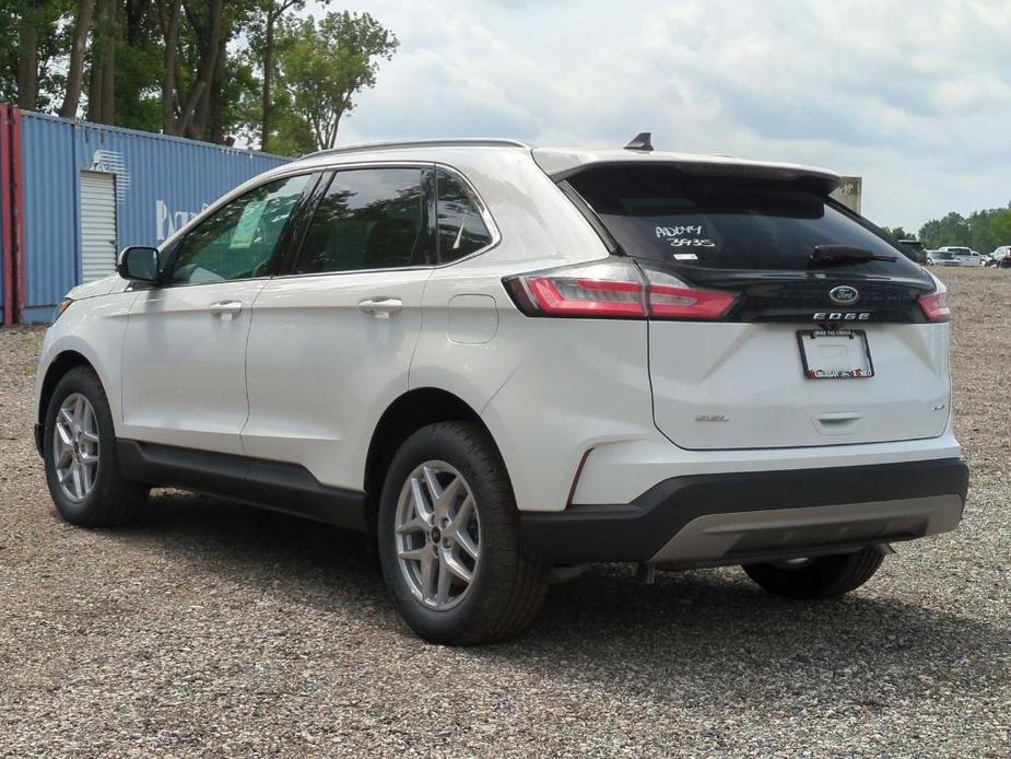 new 2024 Ford Edge car, priced at $39,911