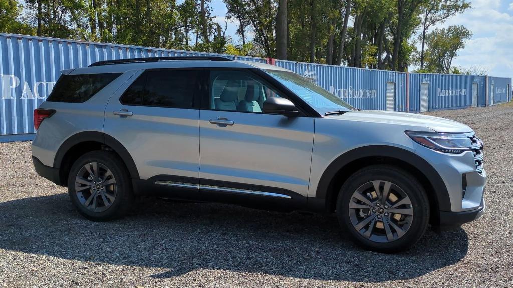 new 2025 Ford Explorer car, priced at $43,025