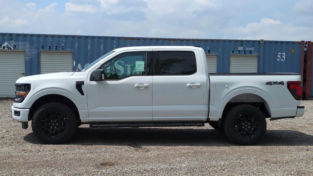 new 2024 Ford F-150 car, priced at $52,016