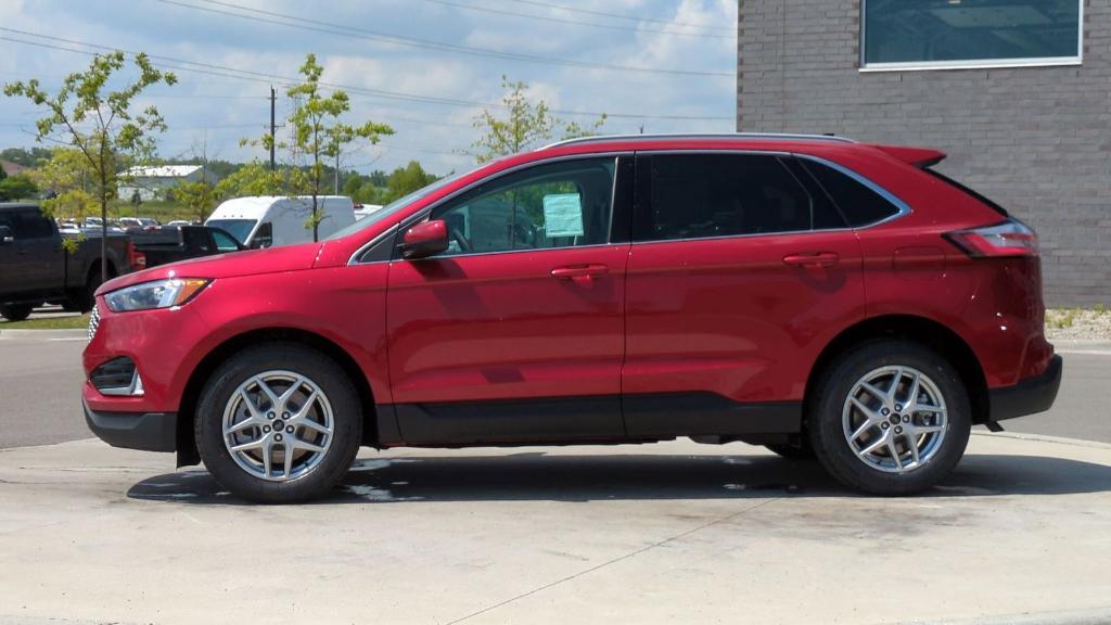 new 2024 Ford Edge car, priced at $39,911