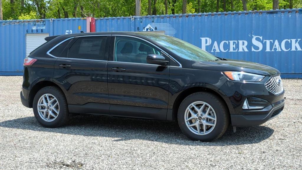 new 2024 Ford Edge car, priced at $39,754