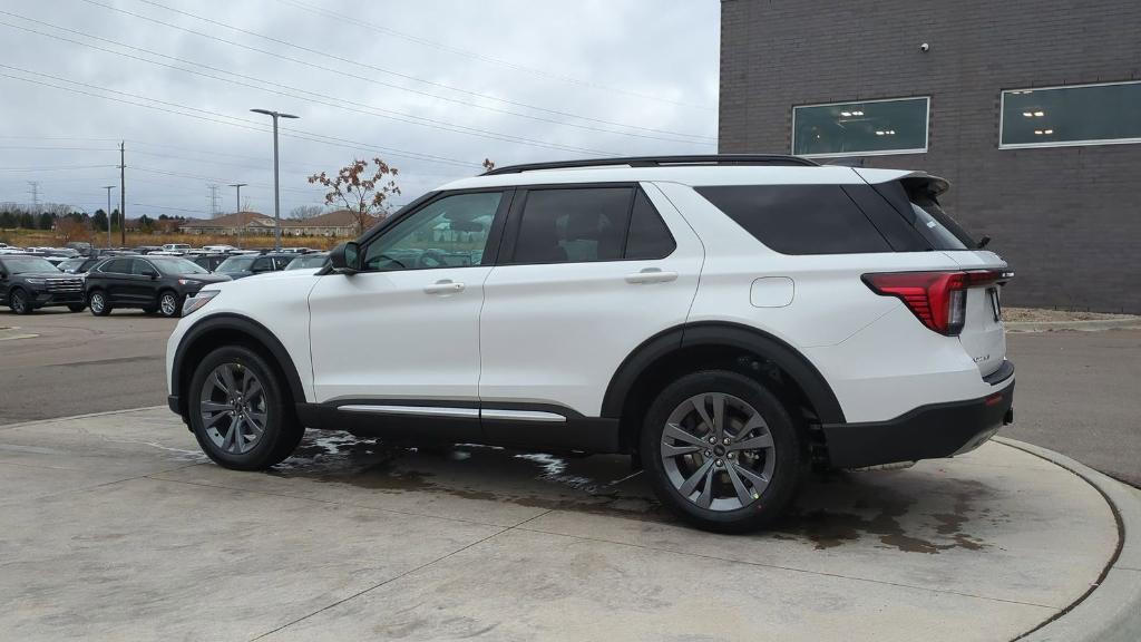 new 2025 Ford Explorer car, priced at $45,328