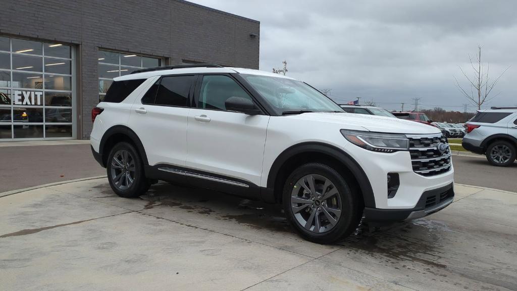 new 2025 Ford Explorer car, priced at $45,328