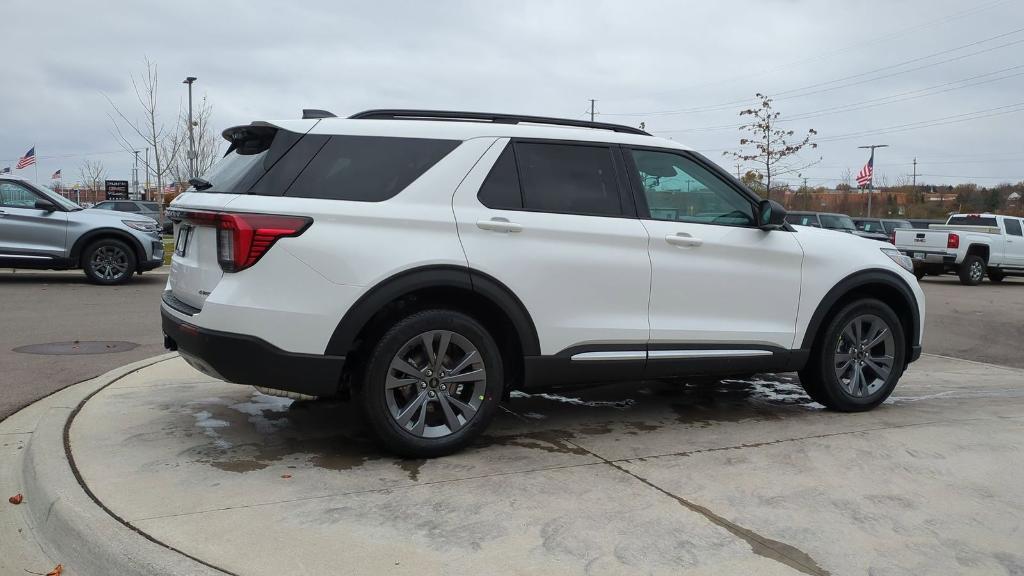 new 2025 Ford Explorer car, priced at $45,328