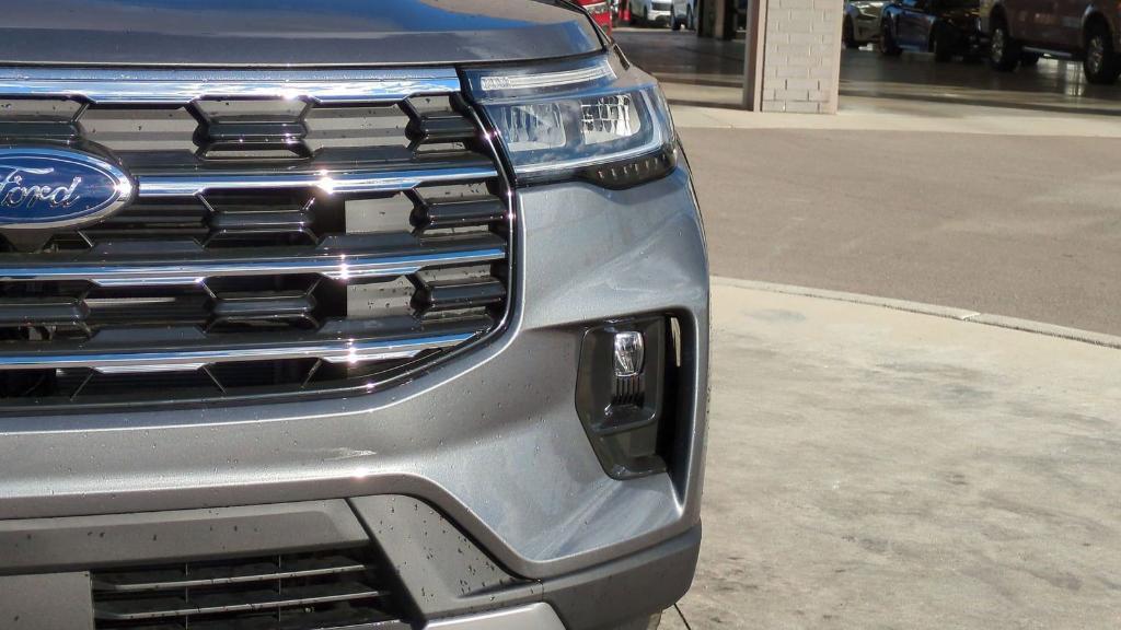 new 2025 Ford Explorer car, priced at $43,025