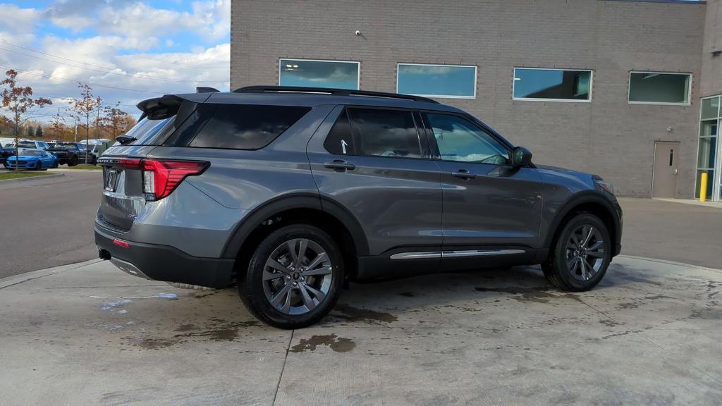 new 2025 Ford Explorer car, priced at $43,025