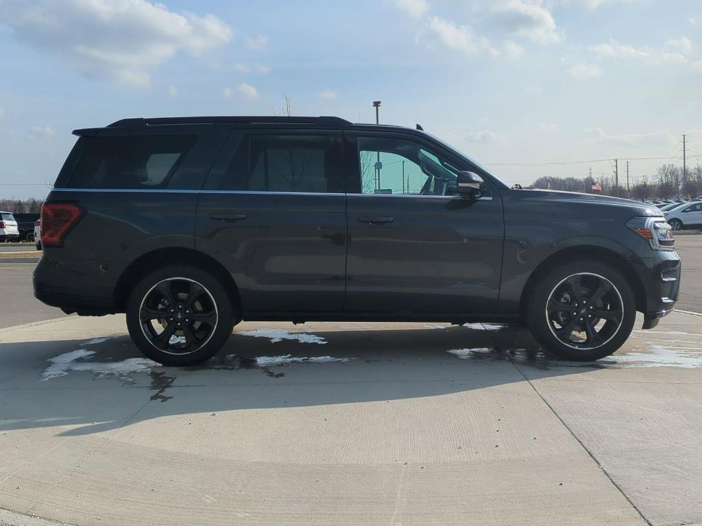 new 2024 Ford Expedition car, priced at $76,264