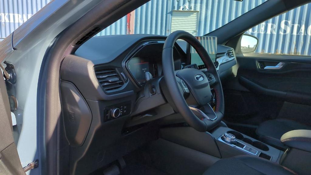 new 2025 Ford Escape car, priced at $30,952