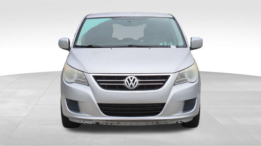 used 2010 Volkswagen Routan car, priced at $5,995