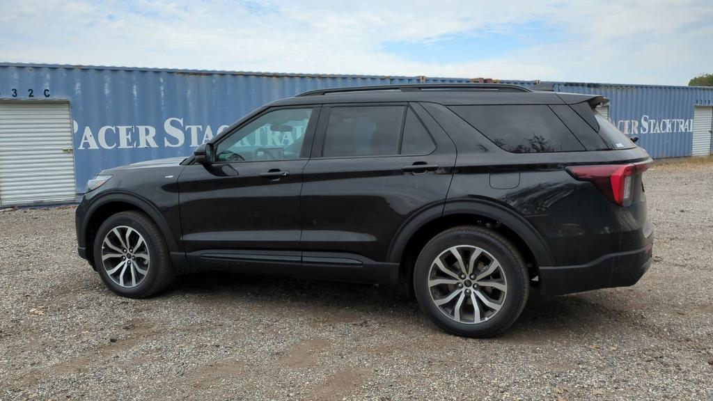 new 2025 Ford Explorer car, priced at $45,637