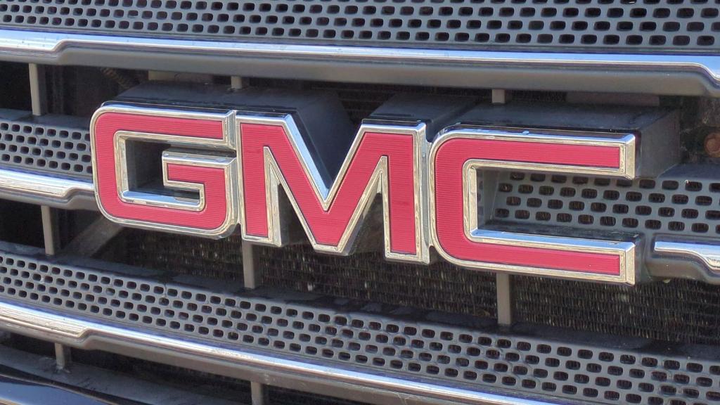 used 2015 GMC Sierra 1500 car, priced at $27,995