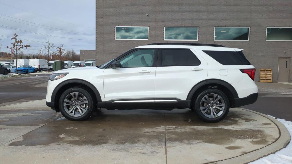 new 2025 Ford Explorer car, priced at $45,491