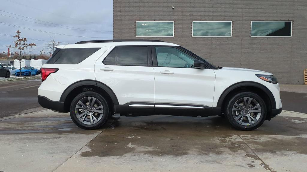 new 2025 Ford Explorer car, priced at $45,491