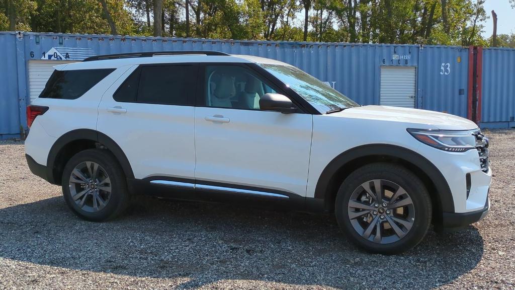 new 2025 Ford Explorer car, priced at $43,735