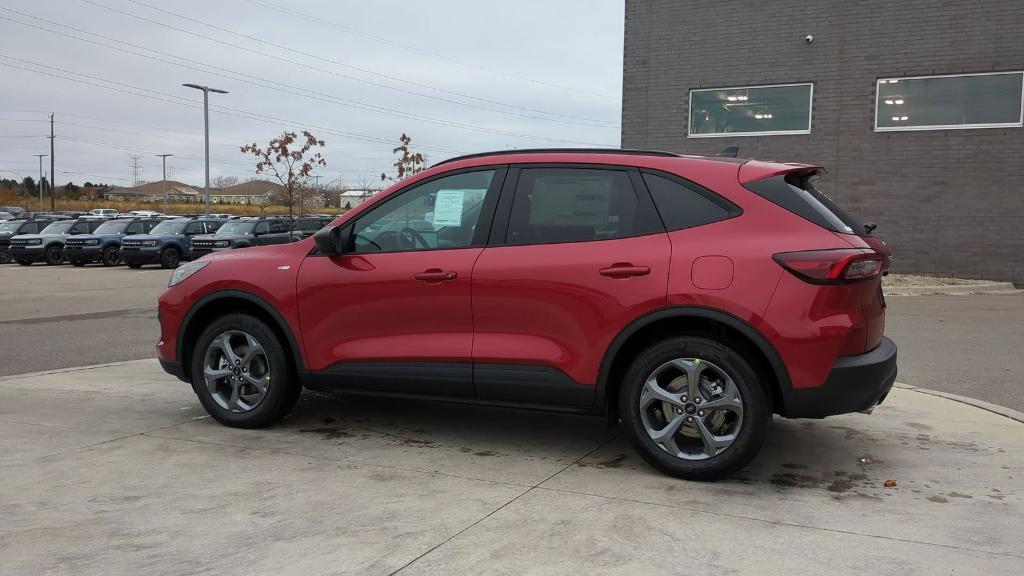 new 2025 Ford Escape car, priced at $33,010